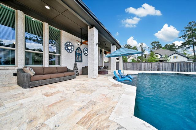 305 Mallory Court, Montgomery, TX 77316