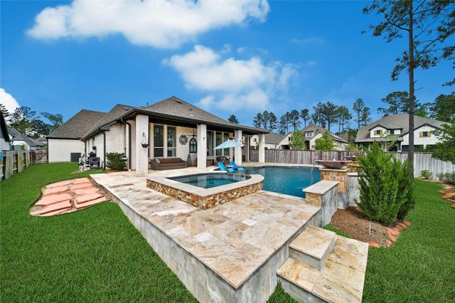 305 Mallory Court, Montgomery, TX 77316