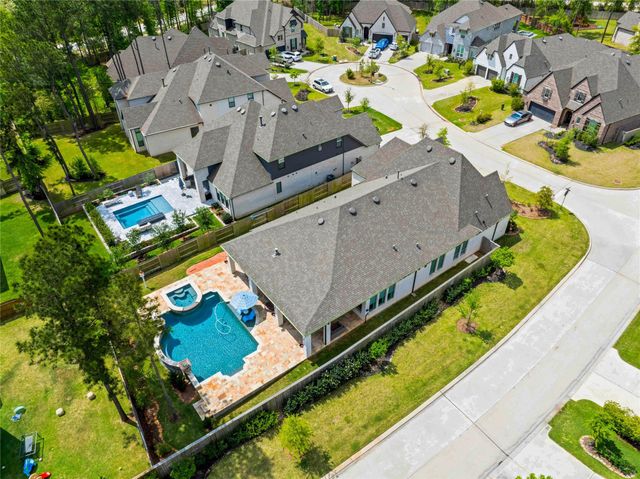 305 Mallory Court, Montgomery, TX 77316