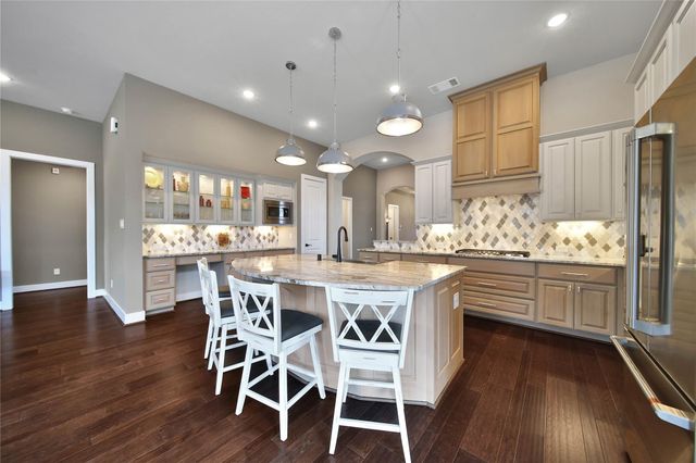 305 Mallory Court, Montgomery, TX 77316