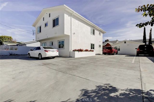 7408 Radford Ave, North Hollywood, CA 91605