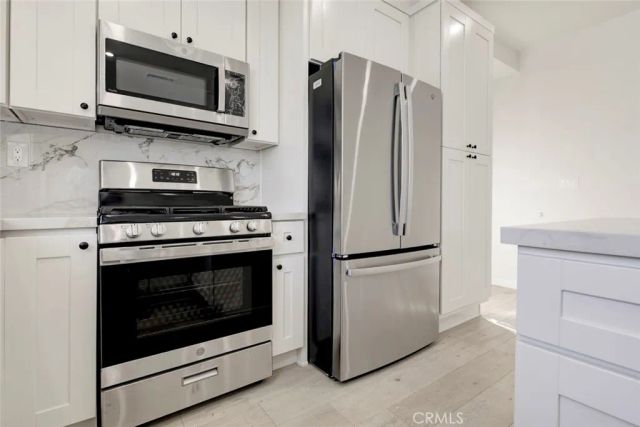 7408 Radford Ave, North Hollywood, CA 91605