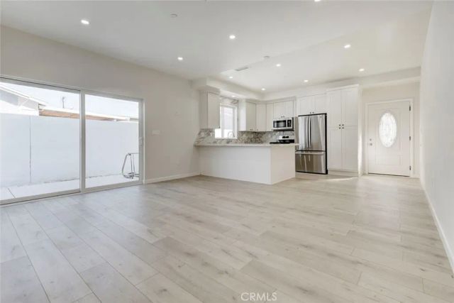 7408 Radford Ave, North Hollywood, CA 91605