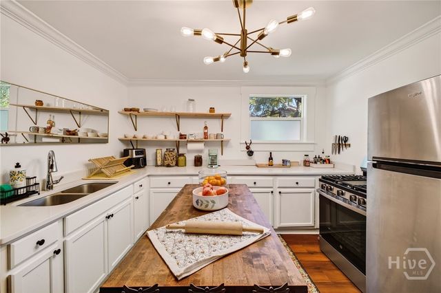 2113 Mell Street, Savannah, GA 31415