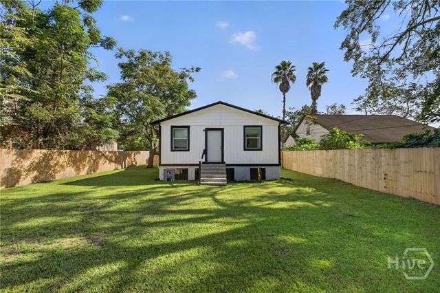 2113 Mell Street, Savannah, GA 31415
