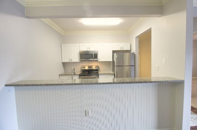 2 Arden Mills Way 2201, Fitchburg, MA 01420