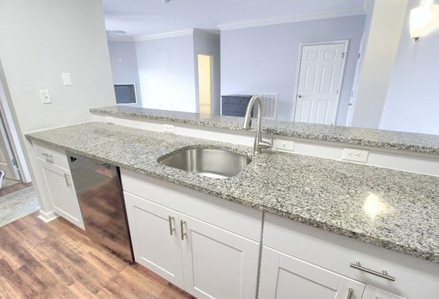 2 Arden Mills Way 2201, Fitchburg, MA 01420