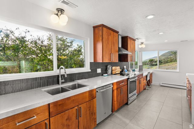 1209 N 950 E, Bountiful, UT 84010