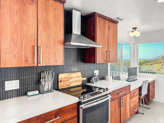 1209 N 950 E, Bountiful, UT 84010