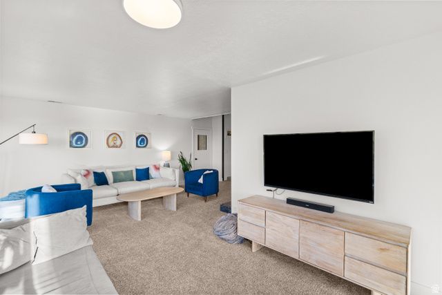 1209 N 950 E, Bountiful, UT 84010