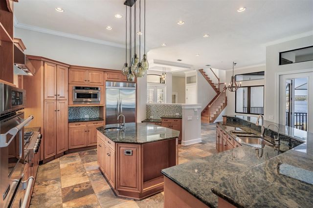 62 CENTRAL COURT, Tarpon Springs, FL 34689