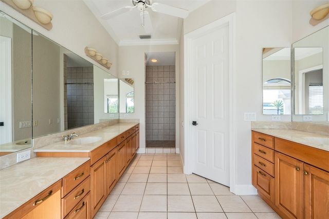62 CENTRAL COURT, Tarpon Springs, FL 34689