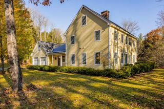 307 Remick Road, Hartford, VT 05001