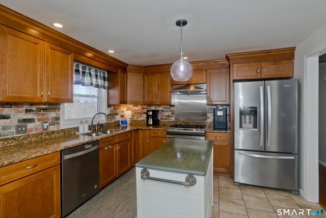 25A Queen Street, Enfield, CT 06082