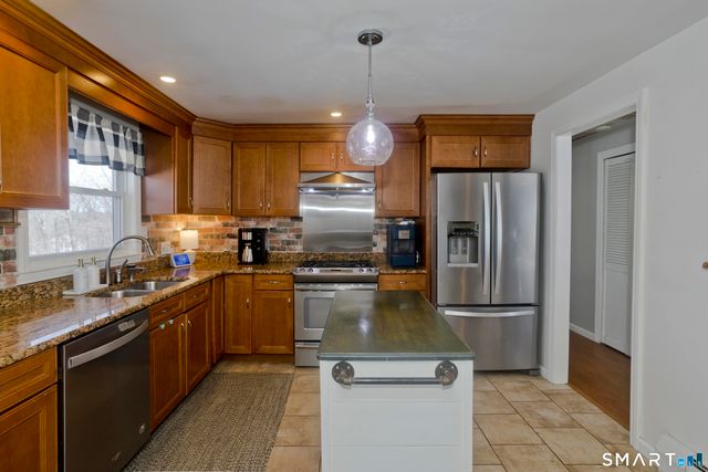 25A Queen Street, Enfield, CT 06082