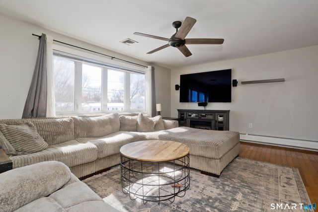 25A Queen Street, Enfield, CT 06082