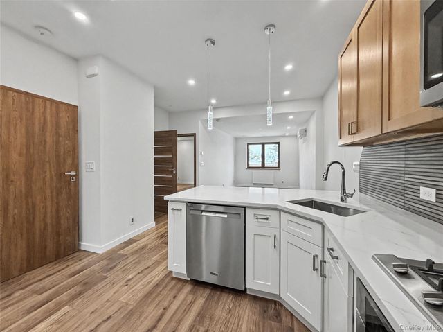 7111 72nd Street 2, Glendale, NY 11385