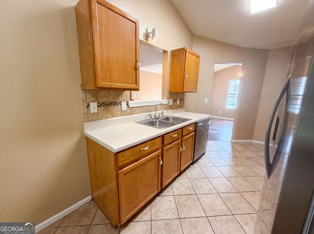 2195 Clayton Ridge, Lithonia, GA 30058