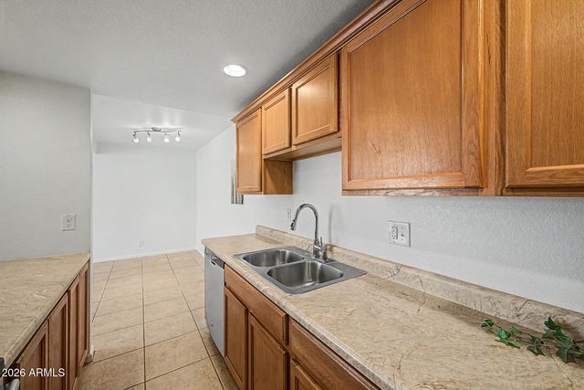 424 W BROWN Road 225, Mesa, AZ 85201
