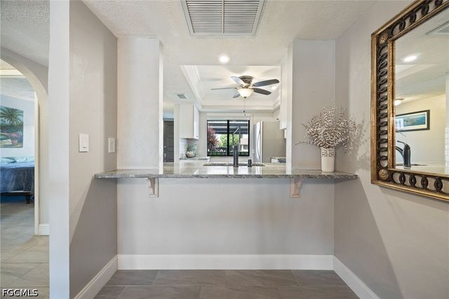 3736 SE 12th AVE 102, Cape Coral, FL 33904