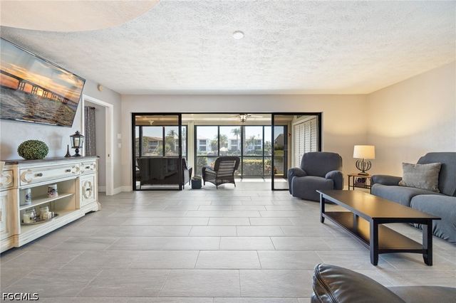 3736 SE 12th AVE 102, Cape Coral, FL 33904