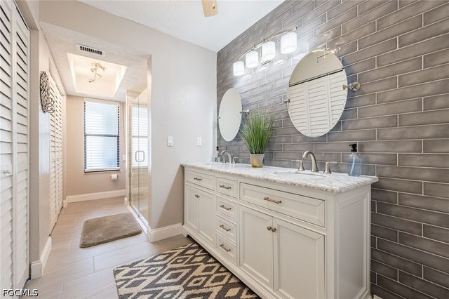 3736 SE 12th AVE 102, Cape Coral, FL 33904