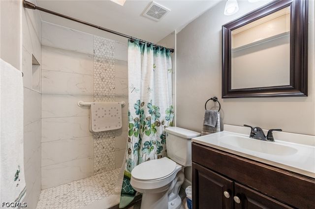 3736 SE 12th AVE 102, Cape Coral, FL 33904