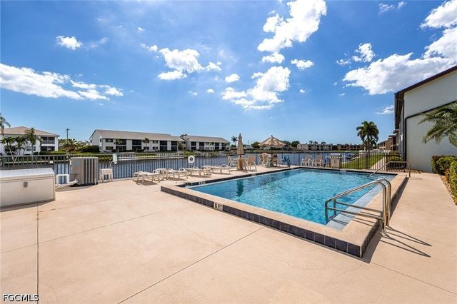 3736 SE 12th AVE 102, Cape Coral, FL 33904