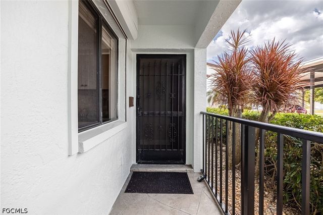 3736 SE 12th AVE 102, Cape Coral, FL 33904