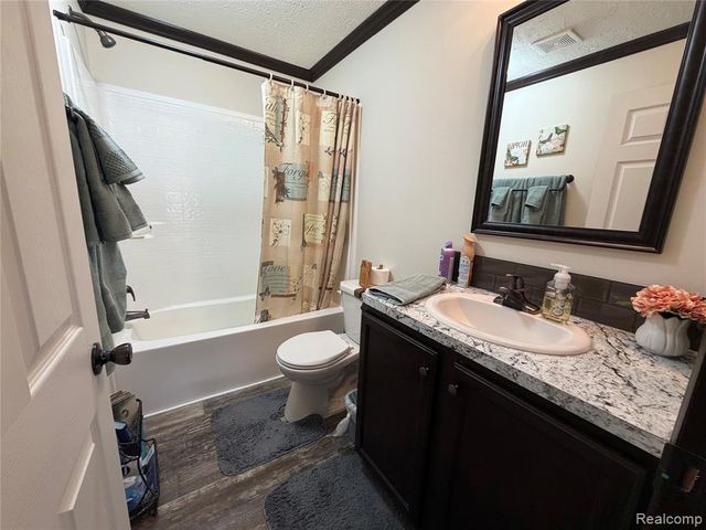 241 Waterway Court, Lapeer, MI 48446