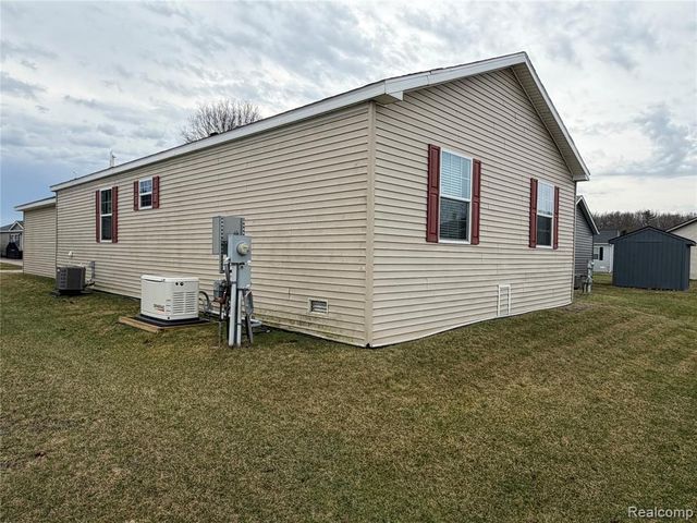 241 Waterway Court, Lapeer, MI 48446