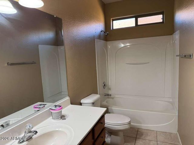 6504 S 72ND Lane, Laveen, AZ 85339