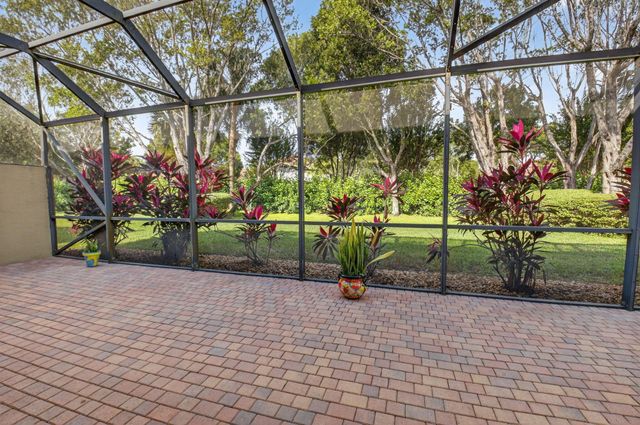 9822 Isles Cay Drive, Delray Beach, FL 33446