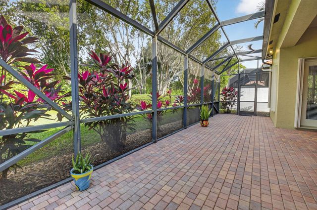 9822 Isles Cay Drive, Delray Beach, FL 33446