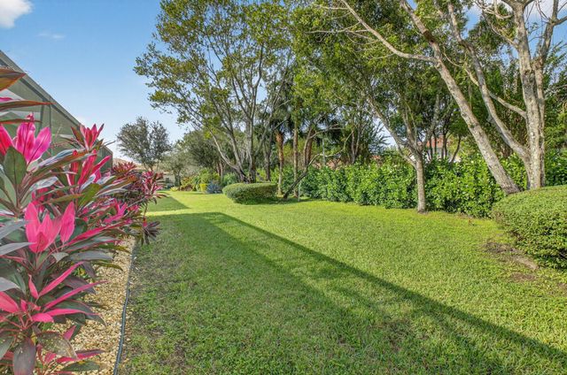 9822 Isles Cay Drive, Delray Beach, FL 33446