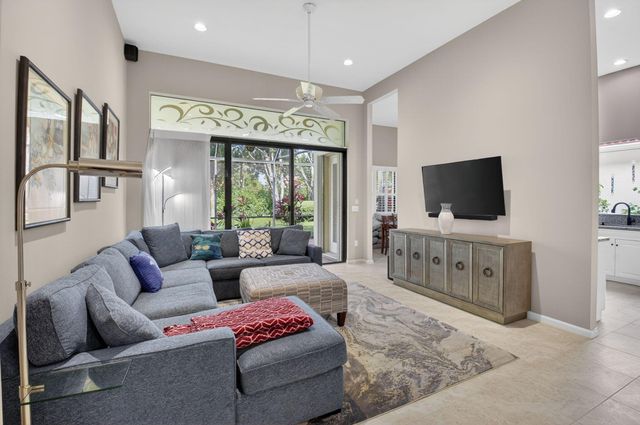 9822 Isles Cay Drive, Delray Beach, FL 33446