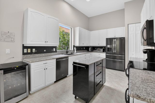 9822 Isles Cay Drive, Delray Beach, FL 33446