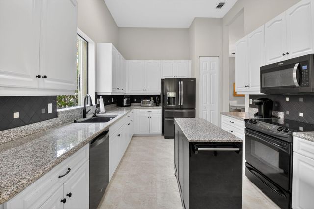 9822 Isles Cay Drive, Delray Beach, FL 33446