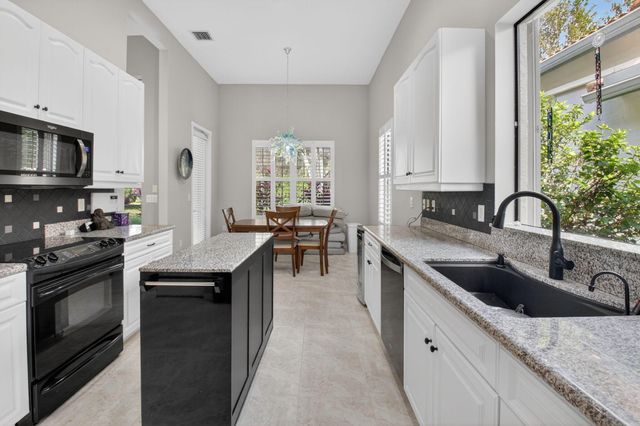 9822 Isles Cay Drive, Delray Beach, FL 33446