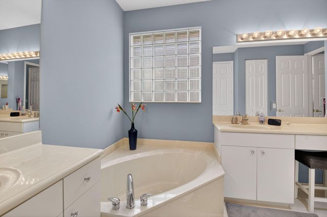 9822 Isles Cay Drive, Delray Beach, FL 33446