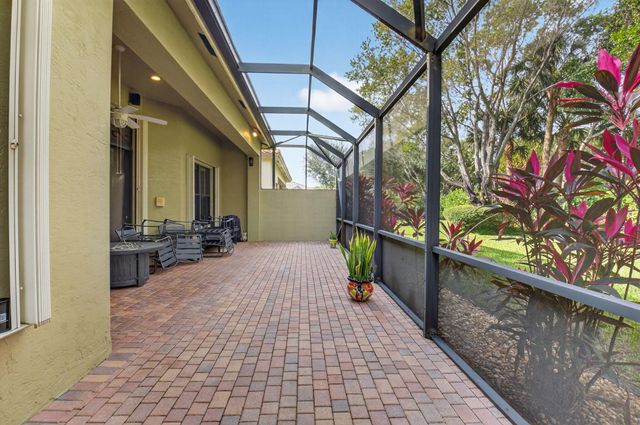 9822 Isles Cay Drive, Delray Beach, FL 33446