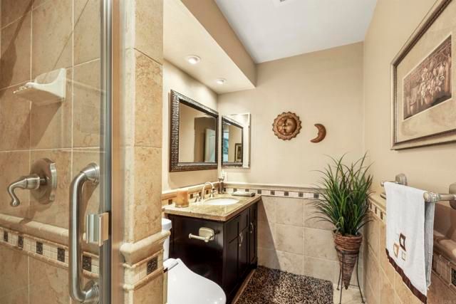 7758 Caminito Monarca 101, Carlsbad, CA 92009