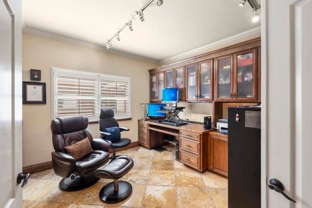 7758 Caminito Monarca 101, Carlsbad, CA 92009