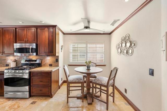 7758 Caminito Monarca 101, Carlsbad, CA 92009