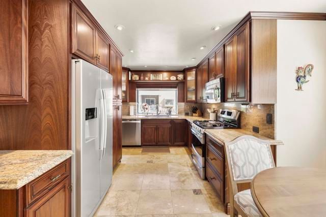 7758 Caminito Monarca 101, Carlsbad, CA 92009