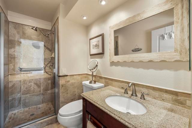 7758 Caminito Monarca 101, Carlsbad, CA 92009