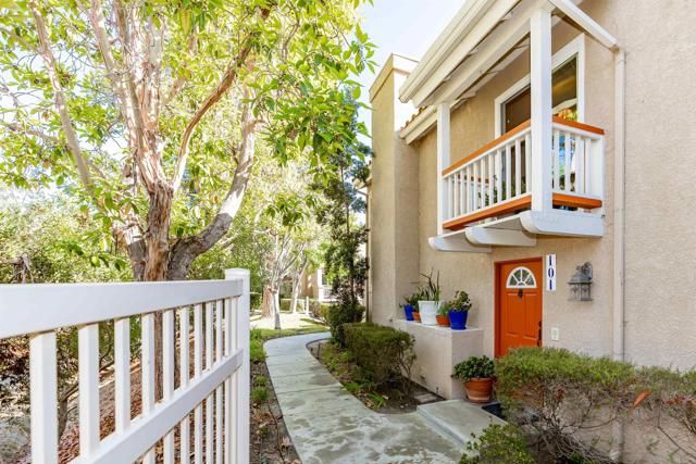 7758 Caminito Monarca 101, Carlsbad, CA 92009