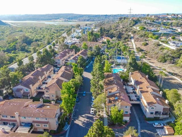 7758 Caminito Monarca 101, Carlsbad, CA 92009
