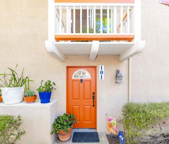 7758 Caminito Monarca 101, Carlsbad, CA 92009