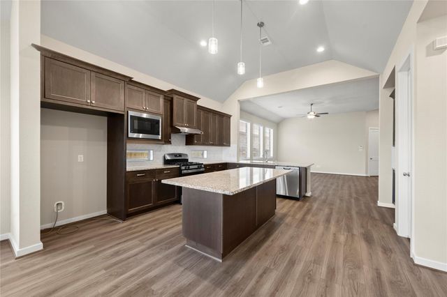 8715 Fox Trail Drive, Missouri City, TX 77459